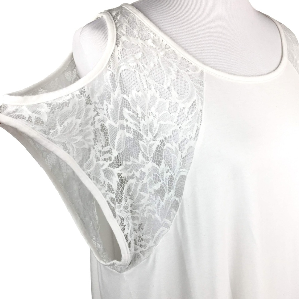 S. Line Lace Cold Shoulder Top - Picture 4 of 6